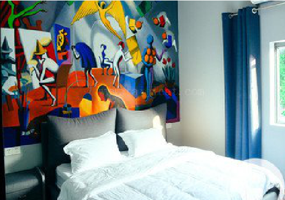 万州对于酒店的墙体彩绘而言更注重哪些方面？